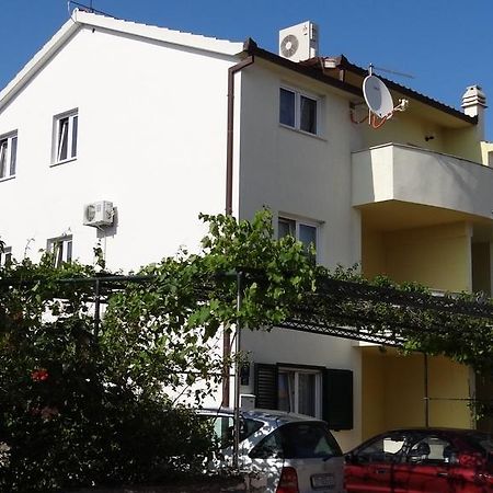 Apartments Milka Trogir Exterior photo