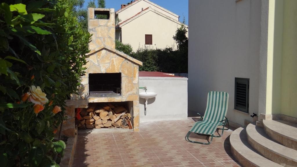 Apartments Milka Trogir Exterior photo