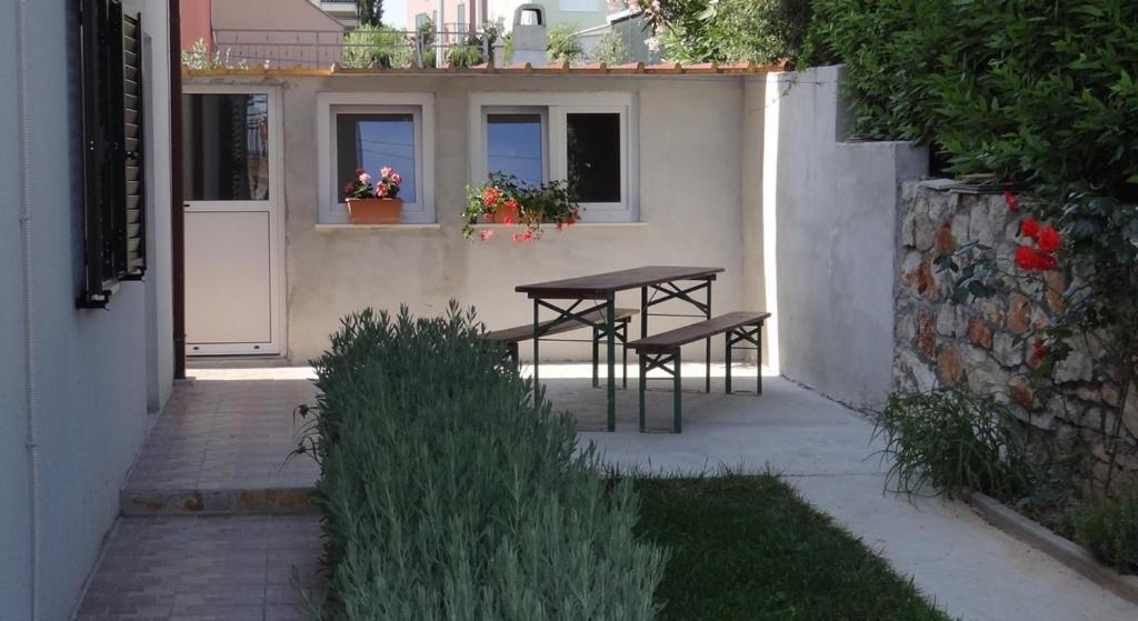 Apartments Milka Trogir Exterior photo