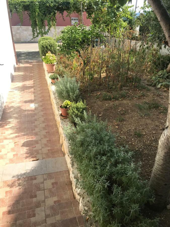 Apartments Milka Trogir Exterior photo